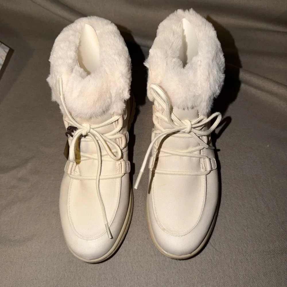 Cliffs by White Mountain Harisson Women 8.5 Wide Winter White Faux Fur Boots NEW